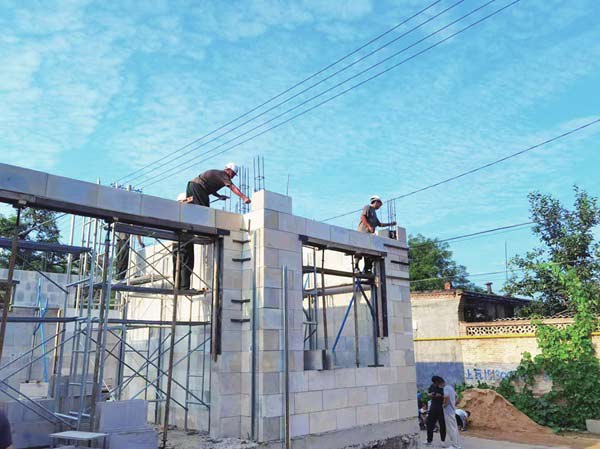 制度增保障　農民建好房——多地出臺實施意見